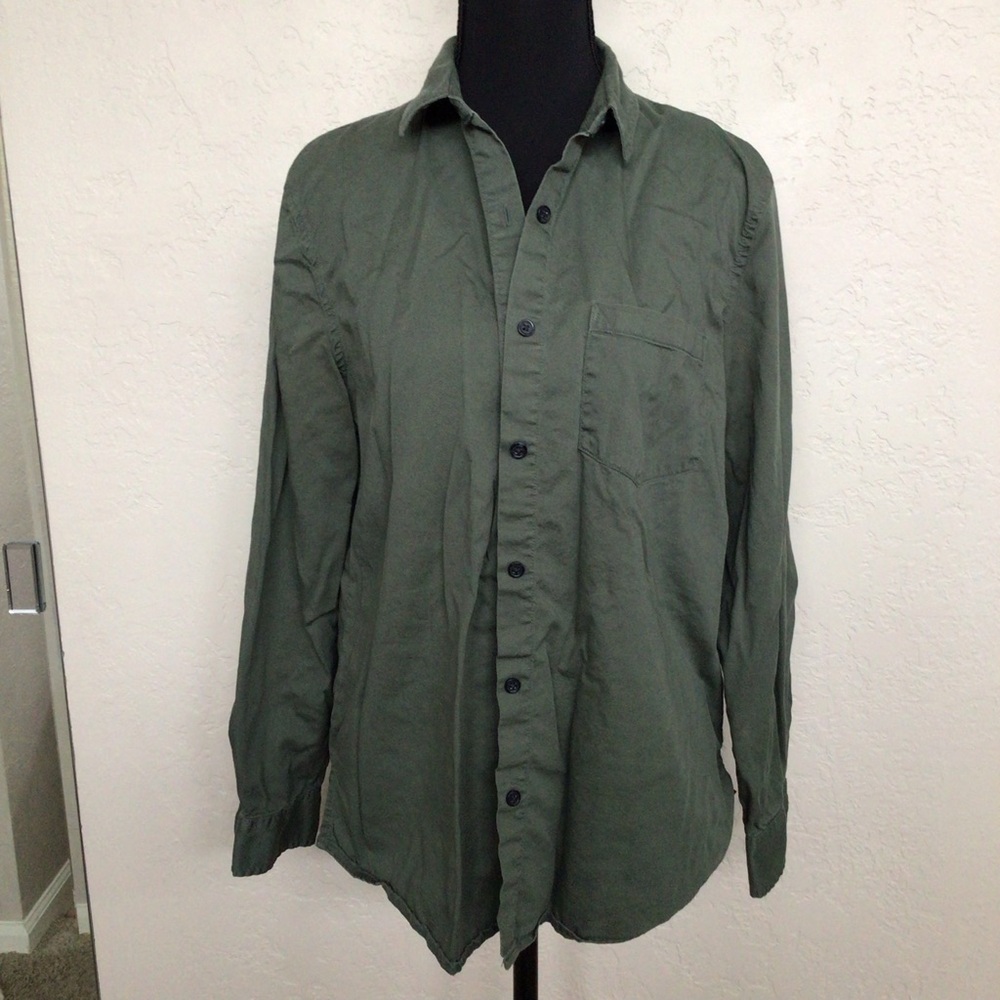 Universal Thread Olive Casual Button-Down Shirt